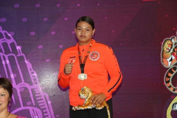 Jaynee Kellens: From the Base of the Pyramid to the Professional Stage